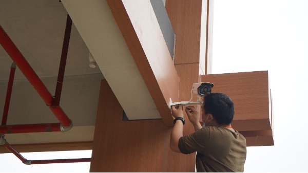 如何選擇合適的工廠監(jiān)控系統(tǒng)？百實(shí)科技專業(yè)解析